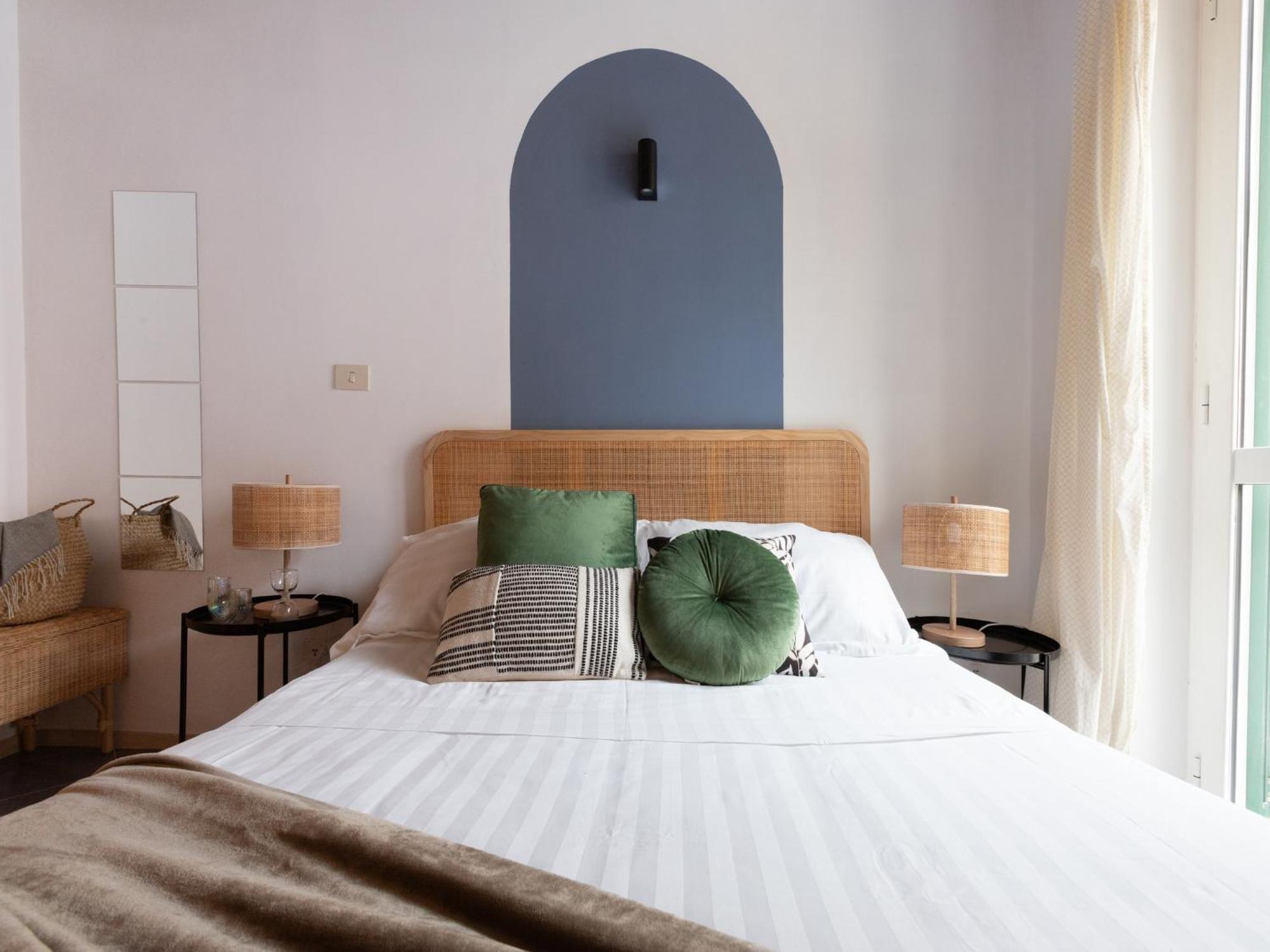 The Best Rent - Two-Bedroom Apartment With Terrace Near Trevi Fountain روما المظهر الخارجي الصورة