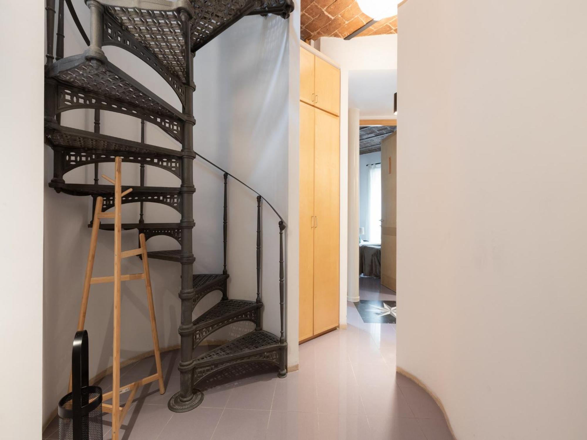The Best Rent - Two-Bedroom Apartment With Terrace Near Trevi Fountain روما المظهر الخارجي الصورة